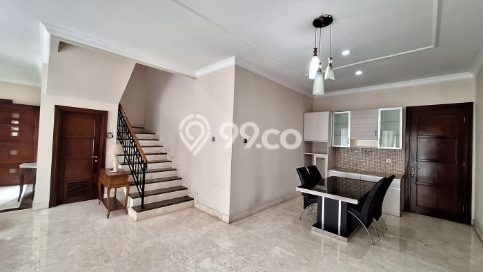Ready to Use! Luxury House LT 331m2 Desain Modern di Ampera Ready to Use! Luxury House LT 331m2 Desain Modern di Ampera