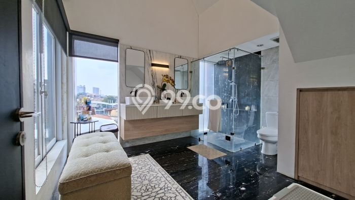 Dijual Rumah Luas Elegan Dengan View Eksklusif di Jati Padang, Jakarta Selatan Dijual Rumah Luas Elegan Dengan View Eksklusif di Jati Padang, Jakarta Selatan