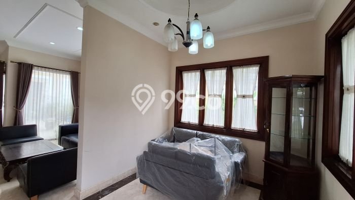 Ready to Use! Luxury House LT 331m2 Desain Modern di Ampera Ready to Use! Luxury House LT 331m2 Desain Modern di Ampera