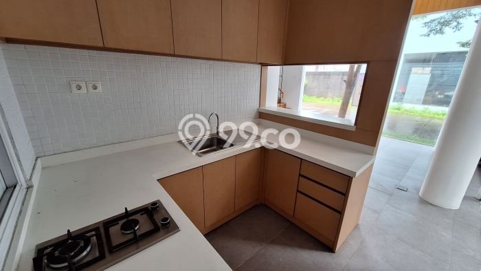 Dijual Rumah Luas Elegan Dengan View Cantik di Jati Padang, Jakarta Selatan Dijual Rumah Luas Elegan Dengan View Cantik di Jati Padang, Jakarta Selatan