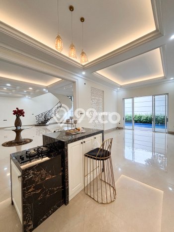 Rumah Luxury Modern Tanpa Renovasi di Pondok Indah Jakarta Selatan Rumah Luxury Modern Tanpa Renovasi di Pondok Indah Jakarta Selatan