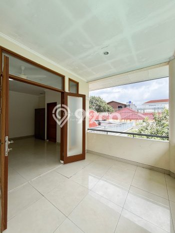 Hunian Ideal dengan LT 940m2 & LB 410m2 Dikontrakkan di Cipete Hunian Ideal dengan LT 940m2 & LB 410m2 Dikontrakkan di Cipete