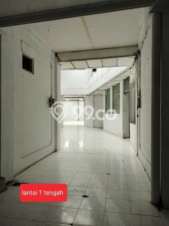 Ruko untuk Disewa di Pusat Bandung Luas Bangunan 1000m2 Ruko untuk Disewa di Pusat Bandung Luas Bangunan 1000m2
