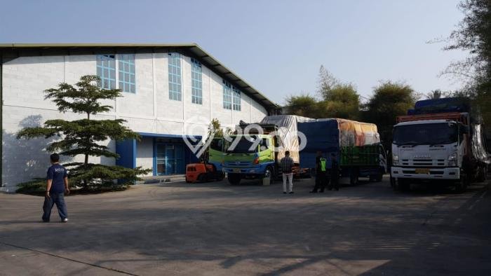 Unit Gudang Dijual di Bandung LT 2428m2 & LB 1682m2 Unit Gudang Dijual di Bandung LT 2428m2 & LB 1682m2