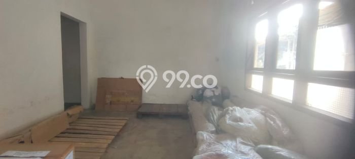 Unit Gudang Disewakan di Soekarno Hatta di Area Ramai & Strategis Unit Gudang Disewakan di Soekarno Hatta di Area Ramai & Strategis