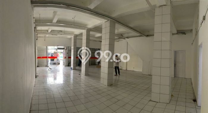 Ruko untuk Disewa di Pusat Bandung Luas Bangunan 240m2 Ruko untuk Disewa di Pusat Bandung Luas Bangunan 240m2