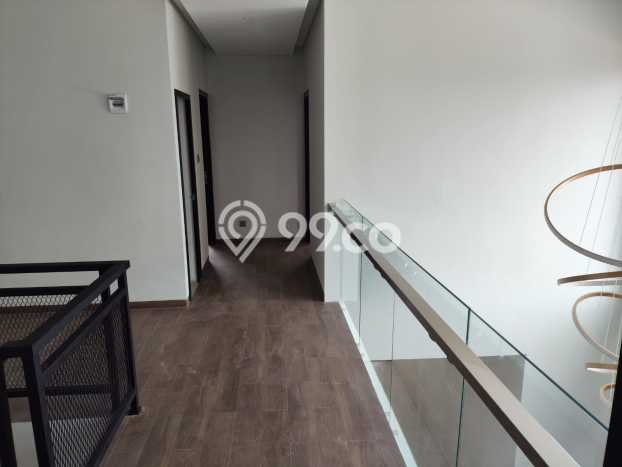 Rumah Elit LB 250m2 Siap Huni Desain Elegan di Setiabudi, Bandung Rumah Elit LB 250m2 Siap Huni Desain Elegan di Setiabudi, Bandung