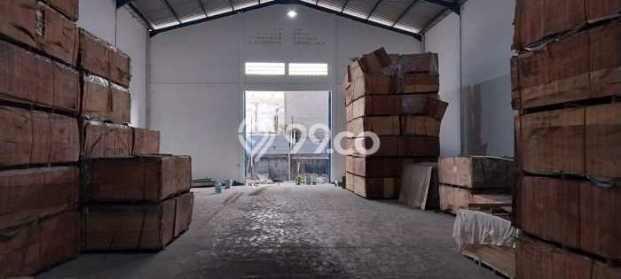 Disewakan Gudang di Pusat Kota Tangerang Ramai Strategis Disewakan Gudang di Pusat Kota Tangerang Ramai Strategis