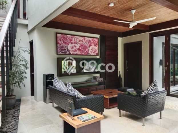 For Sale Vila Kawasan , Area 245m2m², Lokasi Strategis For Sale Vila Kawasan , Area 245m2m², Lokasi Strategis