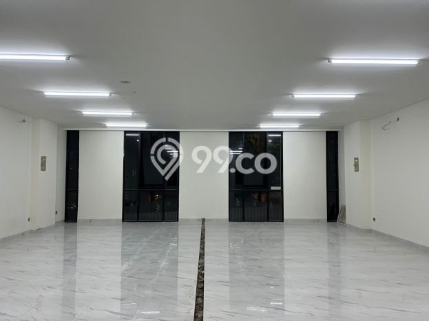 Ruko disewakan lokasi strategis Kebon Jeruk Jakarta Barat 120m2 Ruko disewakan lokasi strategis Kebon Jeruk Jakarta Barat 120m2