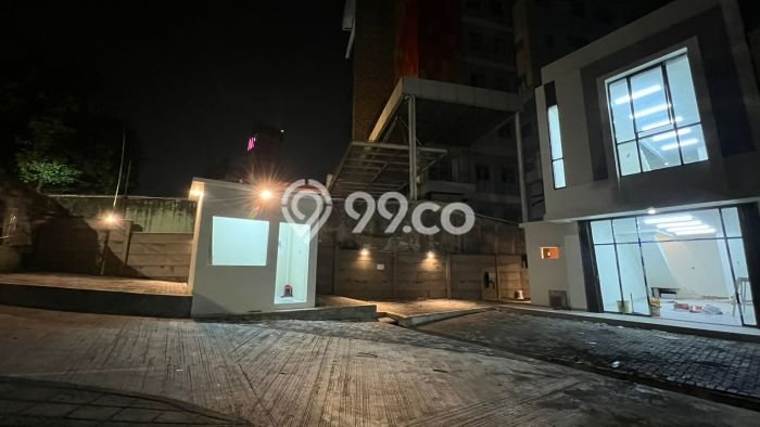 Ruko disewakan lokasi strategis Kebon Jeruk Jakarta Barat 120m2 Ruko disewakan lokasi strategis Kebon Jeruk Jakarta Barat 120m2