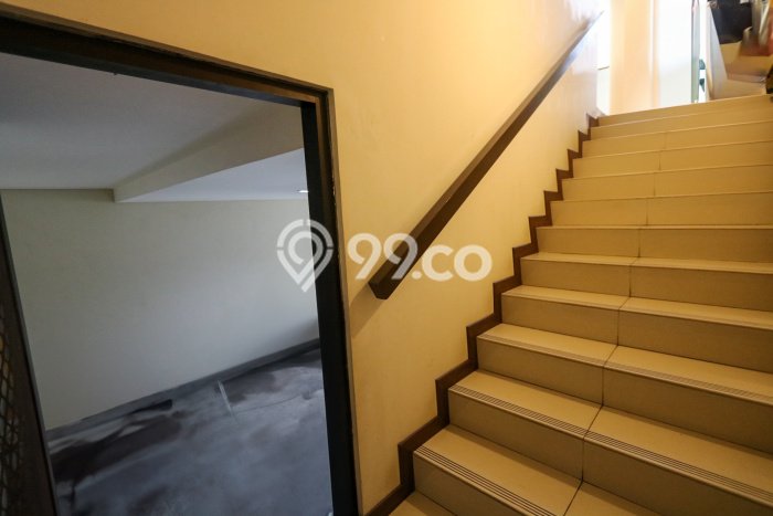 Rumah Luxury Modern Siap Huni di BSD City Tangerang Rumah Luxury Modern Siap Huni di BSD City Tangerang