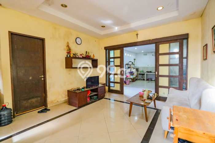 Rumah Mewah Dijual LT 233m2 di Serpong Utara, Tangerang Selatan Rumah Mewah Dijual LT 233m2 di Serpong Utara, Tangerang Selatan