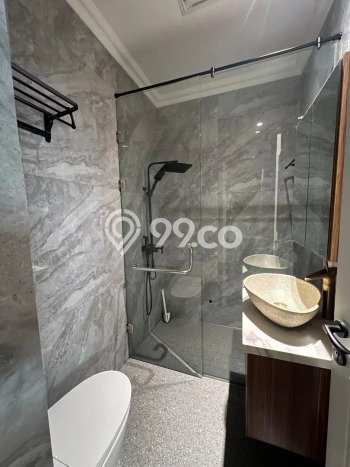 Jual Rumah Mewah Megah Dengan View Cantik di Puri Mansion, Jakarta Barat Jual Rumah Mewah Megah Dengan View Cantik di Puri Mansion, Jakarta Barat