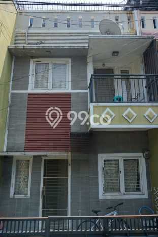 Jual Rumah Eksklusif 4 KT di Tanjung Duren, Jakarta Barat Jual Rumah Eksklusif 4 KT di Tanjung Duren, Jakarta Barat