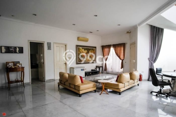 Rumah Eksklusif Dijual LT 500m2 di Kebon Jeruk, Jakarta Barat Rumah Eksklusif Dijual LT 500m2 di Kebon Jeruk, Jakarta Barat