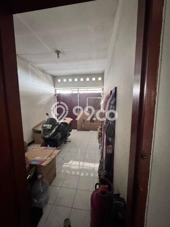 Rumah Modern 6 KT di Taman Kopo Indah Bandung Rumah Modern 6 KT di Taman Kopo Indah Bandung