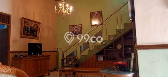 For Sale Rumah 5 Kamar Lokasi Ideal Bagus dan Strategis di Cinere For Sale Rumah 5 Kamar Lokasi Ideal Bagus dan Strategis di Cinere
