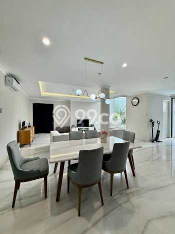 Ready to Use! Premium House LT 265m2 Desain Elegan di Lebak Bulus Ready to Use! Premium House LT 265m2 Desain Elegan di Lebak Bulus