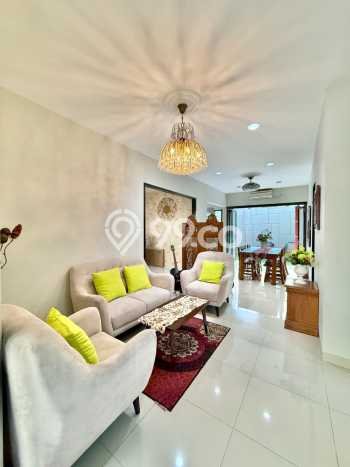 Ready to Use! Premium House LT 137m2 Desain Elegan di Fatmawati Ready to Use! Premium House LT 137m2 Desain Elegan di Fatmawati