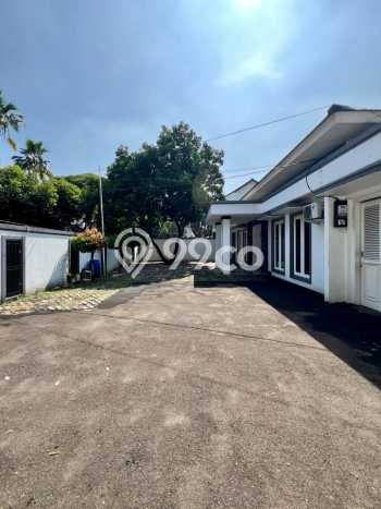 Rumah Luxury Modern Tanpa Renovasi di Kemang Jakarta Selatan Rumah Luxury Modern Tanpa Renovasi di Kemang Jakarta Selatan