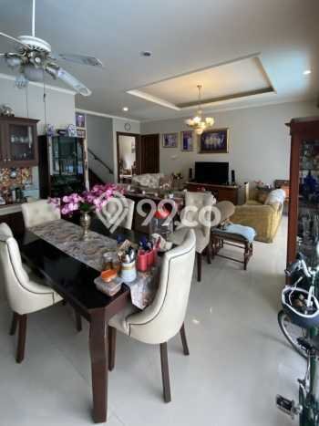 Rumah Elit Modern Siap Huni di Cipete Jakarta Selatan Rumah Elit Modern Siap Huni di Cipete Jakarta Selatan