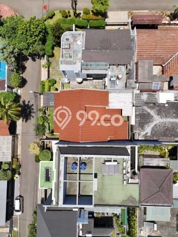Ready to Use! Luxury House LT 220m2 Desain Modern di Pondok Indah Ready to Use! Luxury House LT 220m2 Desain Modern di Pondok Indah