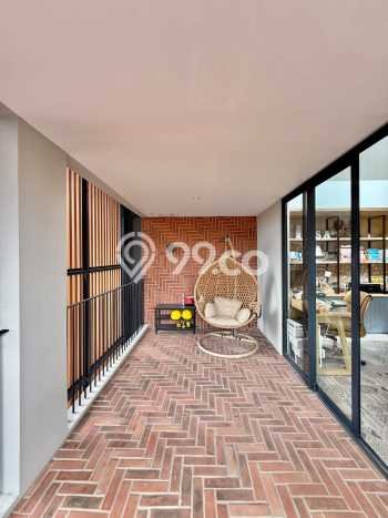 Rumah Elit Modern Tanpa Renovasi di Lebak Bulus Jakarta Selatan Rumah Elit Modern Tanpa Renovasi di Lebak Bulus Jakarta Selatan