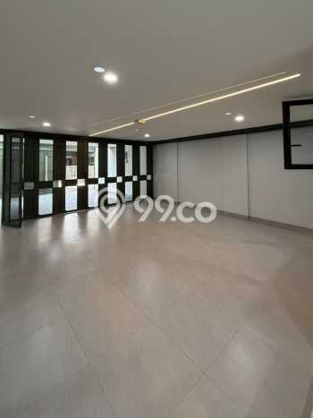 Rumah Elit LB 450m2 Siap Huni Desain Elegan di Pondok Indah, Jakarta Selatan Rumah Elit LB 450m2 Siap Huni Desain Elegan di Pondok Indah, Jakarta Selatan