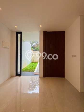 Ready to Use! Luxury House LT 161m2 Desain Elegan di Kemang Ready to Use! Luxury House LT 161m2 Desain Elegan di Kemang