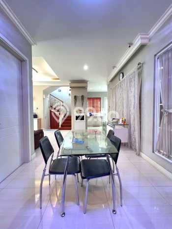 Rumah Elit LB 300m2 Siap Pakai Desain Elegan di Cipete, Jakarta Selatan Rumah Elit LB 300m2 Siap Pakai Desain Elegan di Cipete, Jakarta Selatan