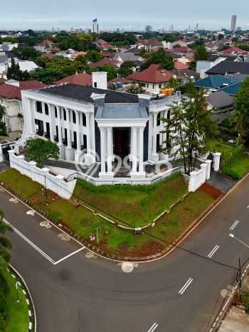 Hunian Super Elit dengan Akses Paling Strategis di Pondok Indah, Jakarta Selatan Hunian Super Elit dengan Akses Paling Strategis di Pondok Indah, Jakarta Selatan