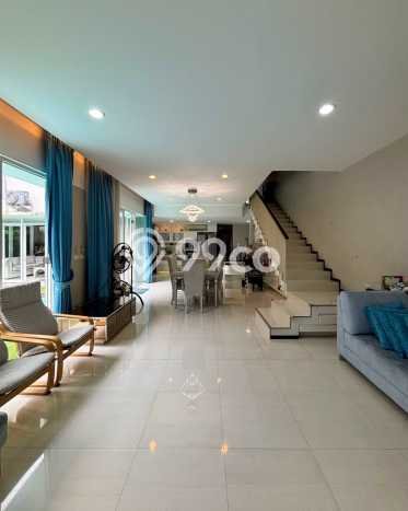 Jual Rumah Luas Elegan Dengan View Cantik di Veteran, Jakarta Selatan Jual Rumah Luas Elegan Dengan View Cantik di Veteran, Jakarta Selatan