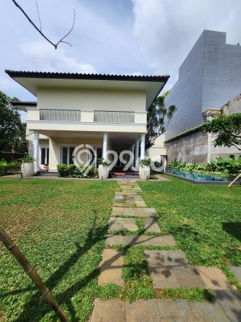 Siap Huni Rumah Mewah 7 Kamar di Kebayoran Baru Dekat ke Mana Saja Siap Huni Rumah Mewah 7 Kamar di Kebayoran Baru Dekat ke Mana Saja