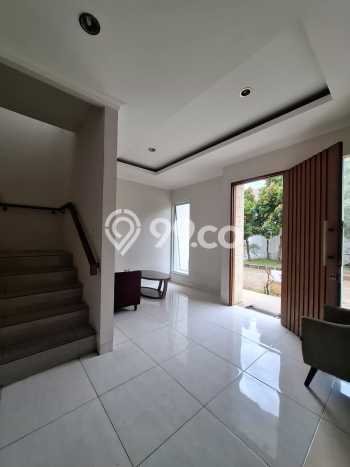 Rumah Strategis Minimalis Lb 155m2 di Cinere, Depok Rumah Strategis Minimalis Lb 155m2 di Cinere, Depok