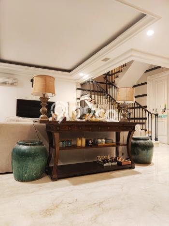 Jual Rumah Luas Elegan Dengan View Eksklusif di Pondok Indah, Jakarta Selatan Jual Rumah Luas Elegan Dengan View Eksklusif di Pondok Indah, Jakarta Selatan