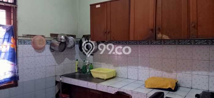 For Sale Rumah 5 Kamar Lokasi Ideal Bagus dan Strategis di Cinere For Sale Rumah 5 Kamar Lokasi Ideal Bagus dan Strategis di Cinere