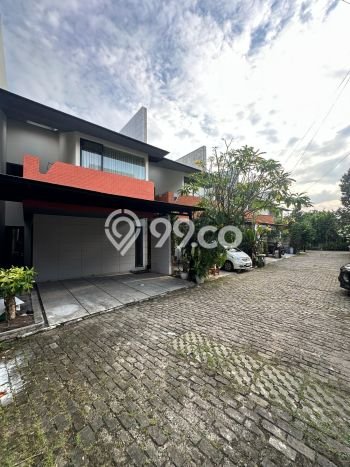 Rumah Strategis Modern Lb 94m2 di Jagakarsa, Jakarta Selatan Rumah Strategis Modern Lb 94m2 di Jagakarsa, Jakarta Selatan