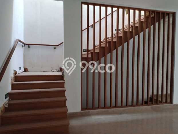 Hunian Mewah LB 350m2 Siap Huni Desain Elegan di Cinere, Jakarta Selatan Hunian Mewah LB 350m2 Siap Huni Desain Elegan di Cinere, Jakarta Selatan