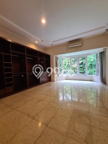 Rumah Mewah LB 500m2 Siap Pakai Desain Elegan di Kemang, Jakarta Selatan Rumah Mewah LB 500m2 Siap Pakai Desain Elegan di Kemang, Jakarta Selatan