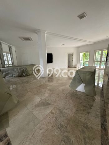 For Sale! Luxury House LT 1m2 Desain Modern di Senopati For Sale! Luxury House LT 1m2 Desain Modern di Senopati