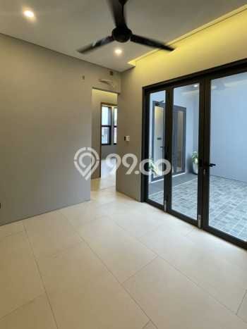 Hunian Mewah LB 255m2 Siap Pakai Desain Elegan di Pondok Indah, Jakarta Selatan Hunian Mewah LB 255m2 Siap Pakai Desain Elegan di Pondok Indah, Jakarta Selatan