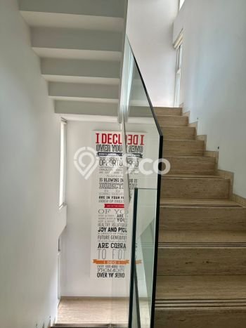 Rumah Luxury Modern Tanpa Renovasi di Pondok Indah Jakarta Selatan Rumah Luxury Modern Tanpa Renovasi di Pondok Indah Jakarta Selatan