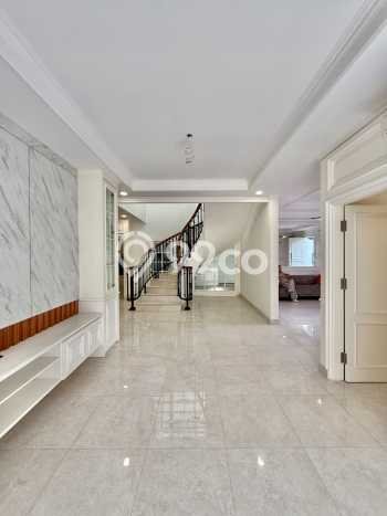 Rumah Mewah Siap Huni LT 210m2 di Kebayoran Baru, Jakarta Selatan Rumah Mewah Siap Huni LT 210m2 di Kebayoran Baru, Jakarta Selatan