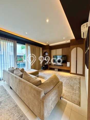 Rumah Elit Modern Tanpa Renovasi di Pondok Pinang Jakarta Selatan Rumah Elit Modern Tanpa Renovasi di Pondok Pinang Jakarta Selatan