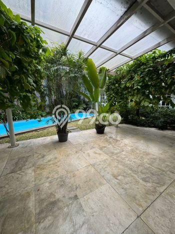 For Sale! Luxury House LT 1m2 Desain Modern di Senopati For Sale! Luxury House LT 1m2 Desain Modern di Senopati