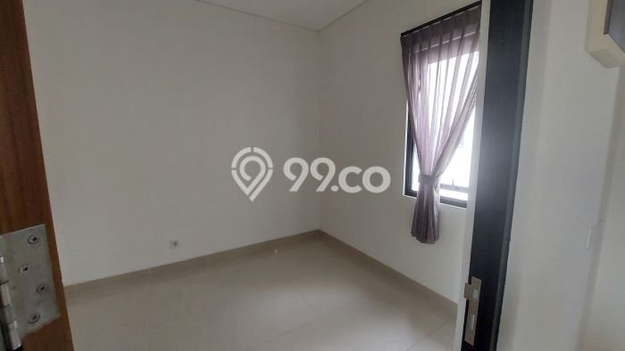 For Sale Rumah 3 Kamar Lokasi Strategis Bagus dan Strategis di BSD For Sale Rumah 3 Kamar Lokasi Strategis Bagus dan Strategis di BSD