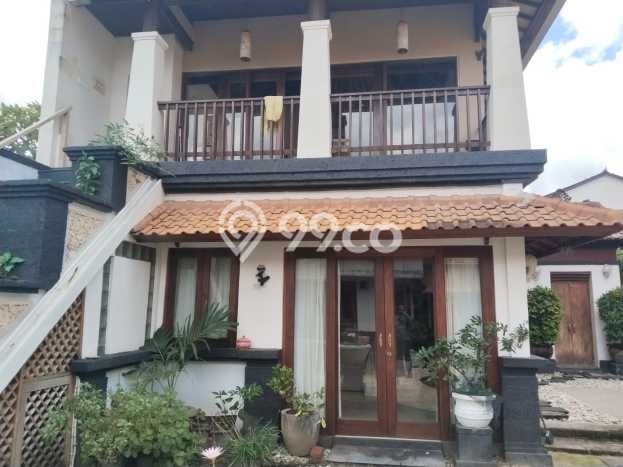 Vila Terawat Kawasan , Dimensi 612m2m², Lingkungan Tenang dan nyaman Vila Terawat Kawasan , Dimensi 612m2m², Lingkungan Tenang dan nyaman