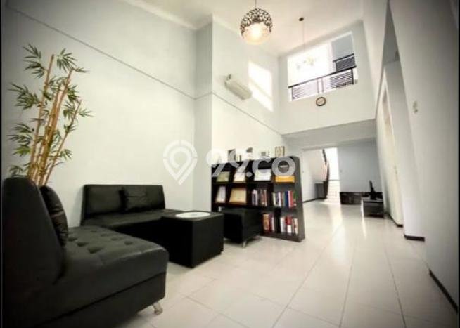 Jual Rumah Mewah Megah Dengan View Eksklusif di Kelapa Dua, Jakarta Barat Jual Rumah Mewah Megah Dengan View Eksklusif di Kelapa Dua, Jakarta Barat