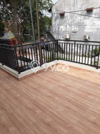 Hunian Cantik Modern Lb 180m2 di Cinere, Depok Hunian Cantik Modern Lb 180m2 di Cinere, Depok